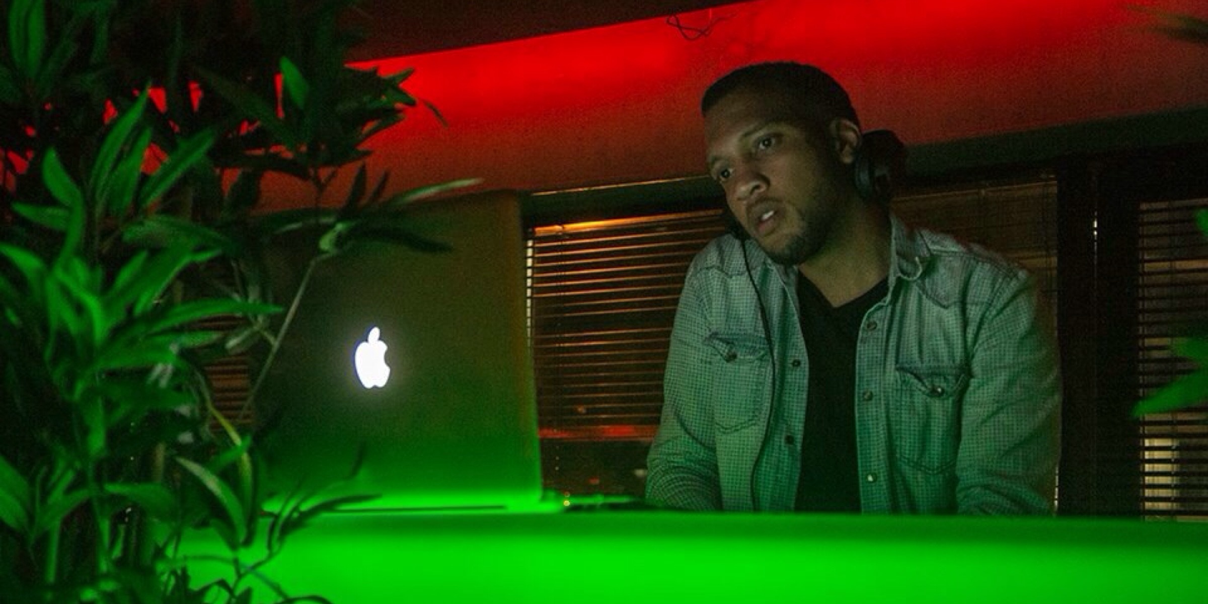 DJ Leo Laker performing
